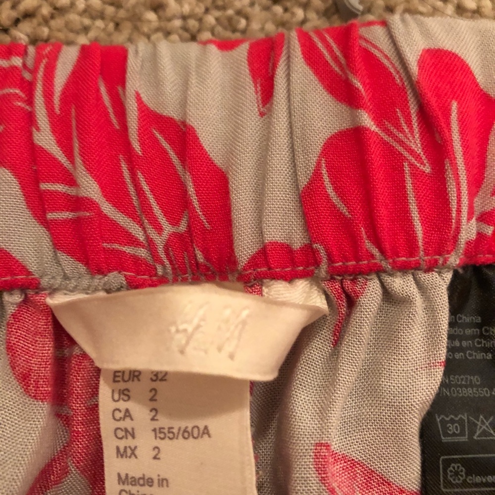 H&M pants - Picture 3 of 3